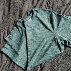 Lululemon vent tee